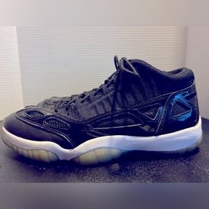 Jordan 11 Retro Low IE